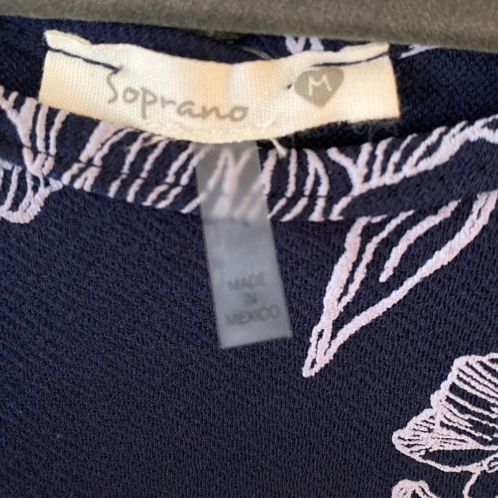 Soprano Navy / White Floral Halter Fit and Flare Dress Sz Med (juniors) NWT - Picture 5 of 7